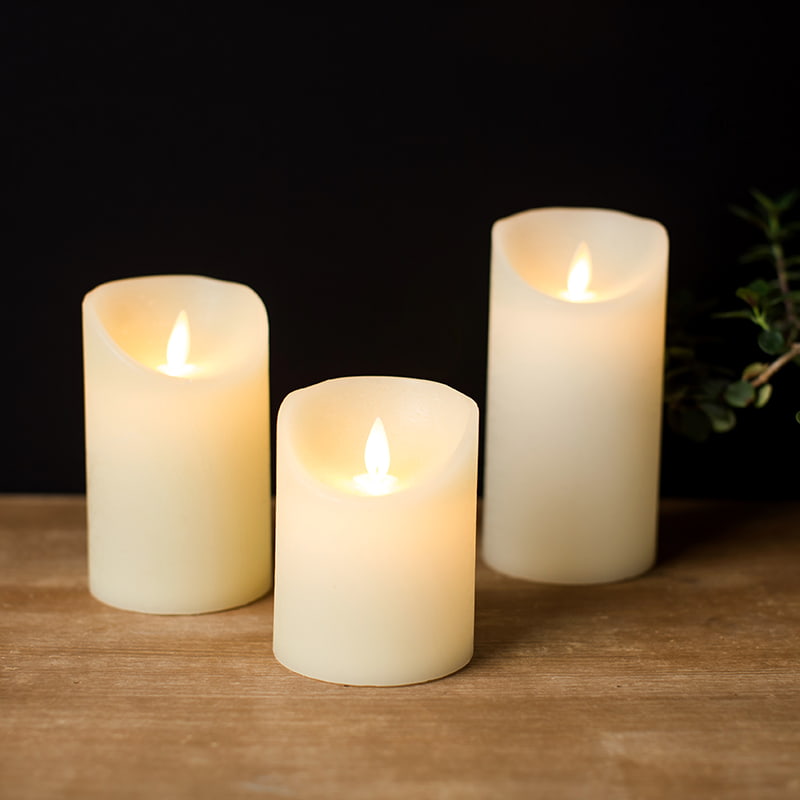 Set of 3 ebur Verus Cera Flammifera Candelae