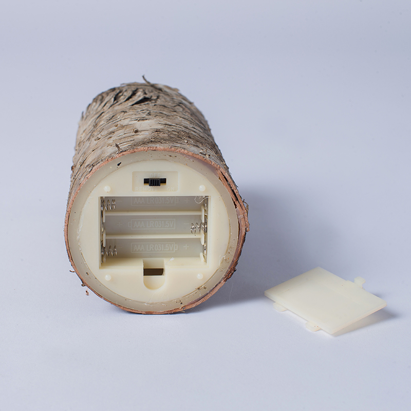 Set in III Birch corticem altilium Operated Columna Candelae